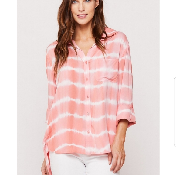 Velvet Heart Tops - 🌟HP🌟VELVET HEART Women's Plus Size Tie Dye Shirt